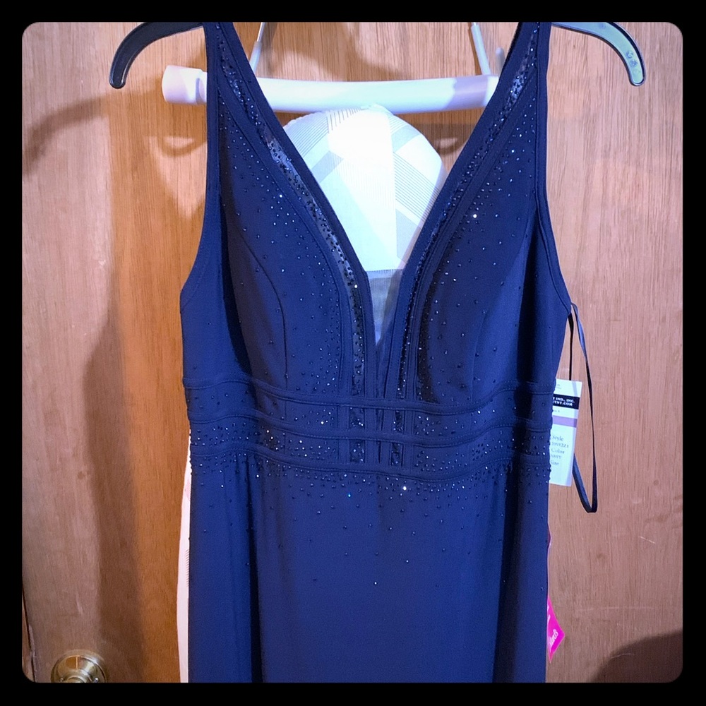 Cachet Ind., Inc. navy formal dress w/ leg slit
